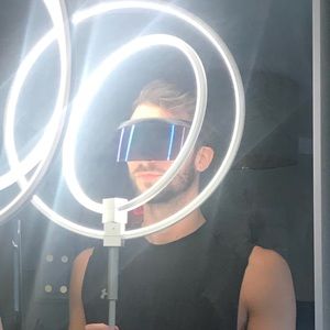 Meet your Posher, Mark